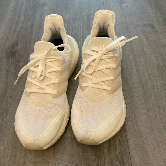 adidas Shoes - Adidas ultra boost